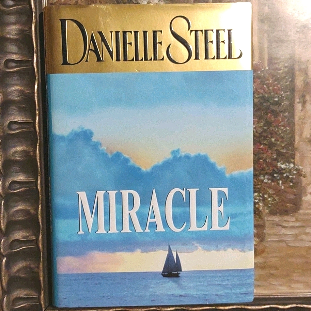 MIRACLE by Danielle Steel ✨